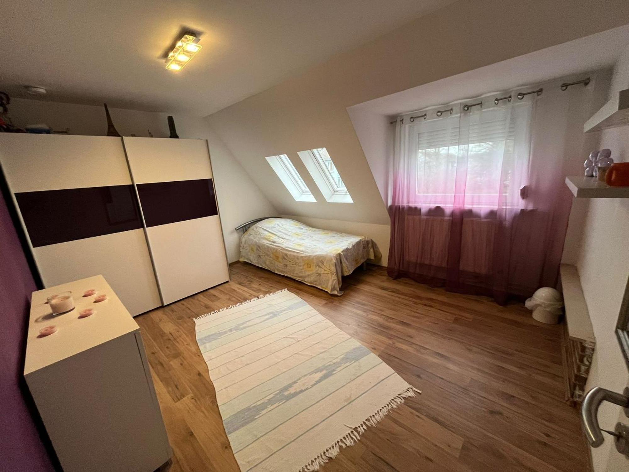 Schickes 110Qm Ferienhaus In Naehe Vw, Messe,Dez Und Orangerie Kassel Ngoại thất bức ảnh